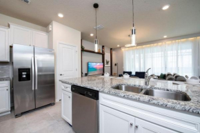 5BD Stunning Themed rooms with Pool and BBQ near Disney